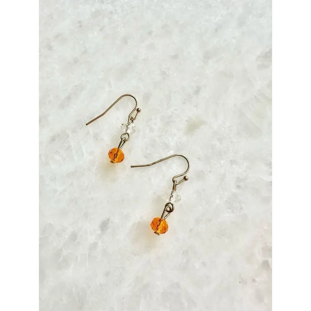 Petite orange dangle beaded earrings ￼